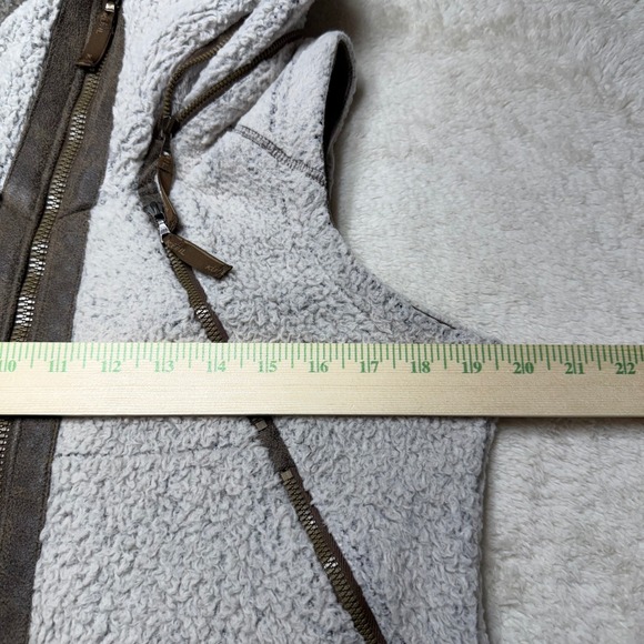 KUHL Flight Hooded Vest Womens Medium Oatmeal Brown Fleece Full Zip Sherpa 2056 - Picture 10 of 14